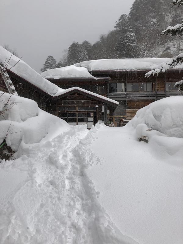 日光澤温泉正面